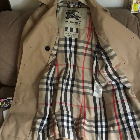 ❌SOLD❌ {Burberry} Sandringham honey trench coat 4 - Picture 7 of 7